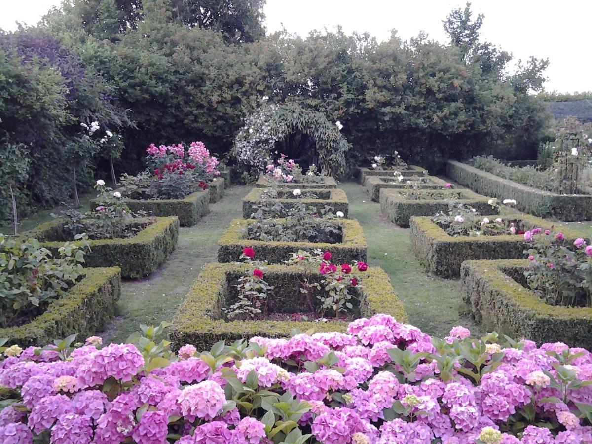 לינה וארוחת בוקר Hoymille Les Jardins מראה חיצוני תמונה